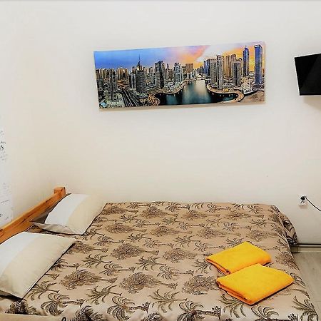 1К Номер Возле Центра И Вокзала, Wifi, Парковка Appartamento Vinnycja Esterno foto